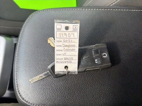 Used 2021 Chevrolet Colorado LT w/ LT Convenience Package image 38