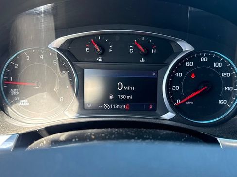 Used 2021 Chevrolet Traverse LT FWD image 7