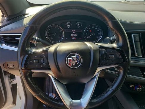 Used 2022 Buick Enclave Essence image 20