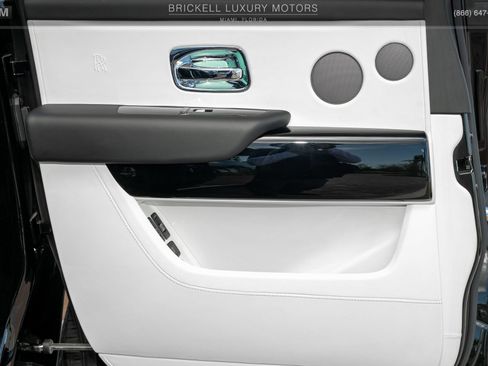 Used 2022 Rolls-Royce Cullinan AWD/4WD image 19