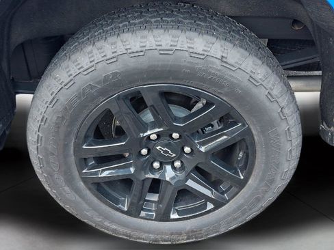 Used 2025 Chevrolet Silverado 1500 RST AWD/4WD image 10
