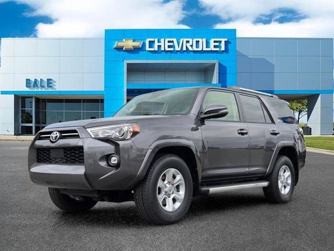 Used 2023 Toyota 4Runner SR5 Premium w/ Moonroof Package RWD image 7