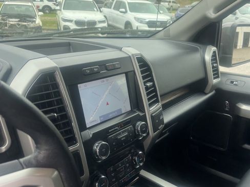 Used 2019 Ford F150 Lariat w/ Trailer Tow Package image 12