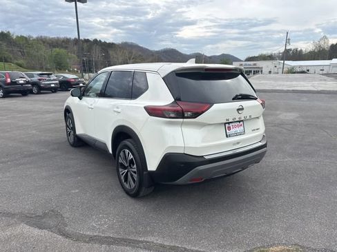 Used 2021 Nissan Rogue SV AWD/4WD image 6