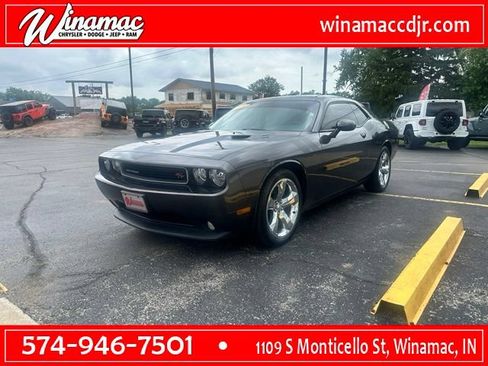 Used 2014 Dodge Challenger R/T RWD image 3
