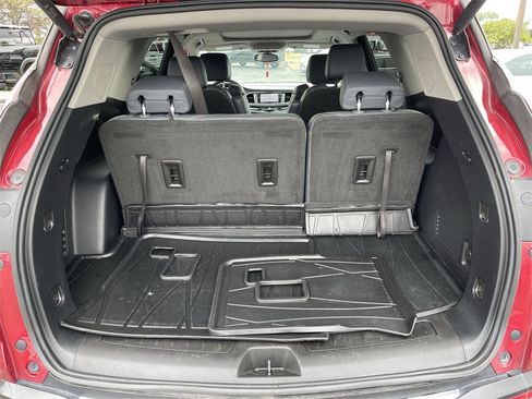 Used 2020 Buick Enclave Essence w/ Sound and Sites Package image 25