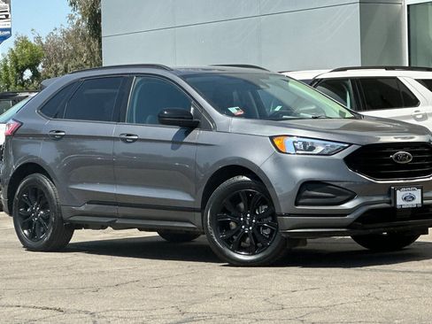 Certified 2024 Ford Edge SE w/ Black Appearance Package AWD/4WD image 2