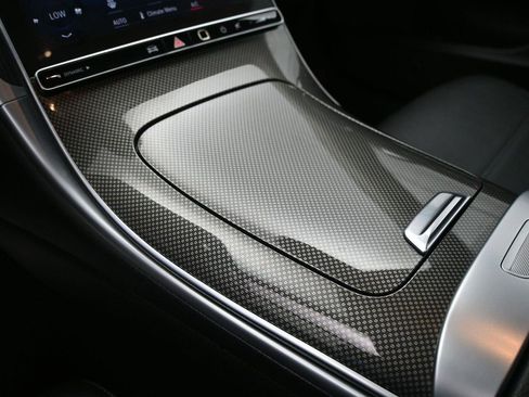 Used 2022 Mercedes-Benz C 300 4MATIC Sedan image 5