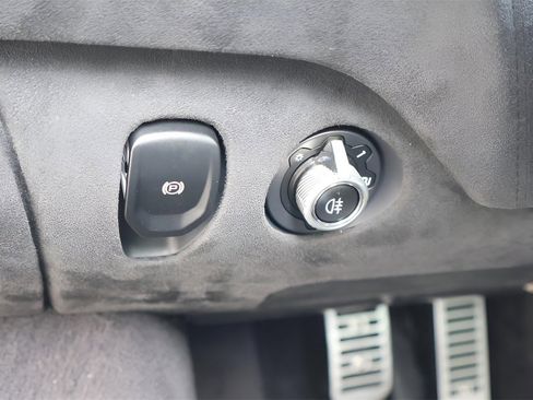 Used 2018 McLaren 720S Performance image 16