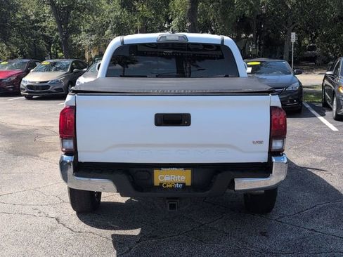 Used 2018 Toyota Tacoma SR5 RWD image 6