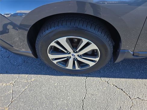 Used 2018 Subaru Outback 3.6R Limited image 11