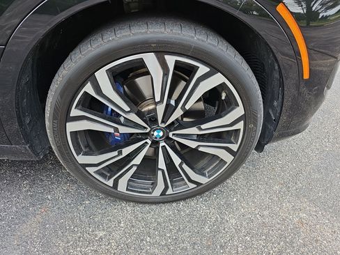 Used 2023 BMW X7 M60i AWD/4WD image 10
