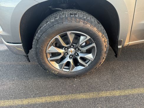 New 2026 Chevrolet Silverado 1500 LT image 12