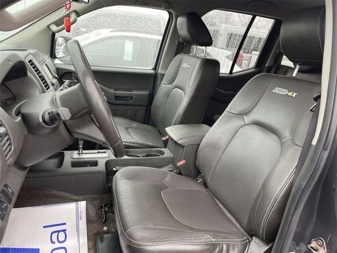 Used 2015 Nissan Xterra PRO-4X w/ Pro-4x Leather Package image 7