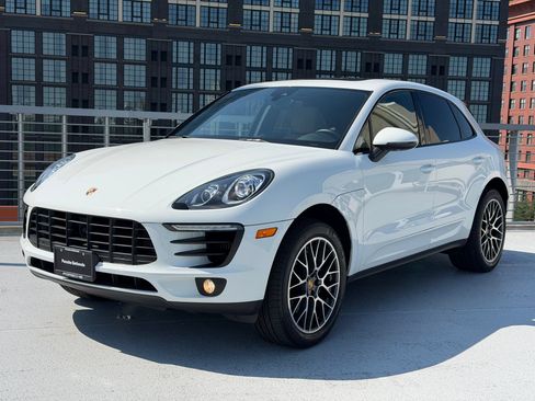 Used 2018 Porsche Macan S AWD/4WD image 1