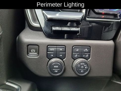 Certified 2022 Chevrolet Silverado 1500 High Country w/ Technology Package image 28