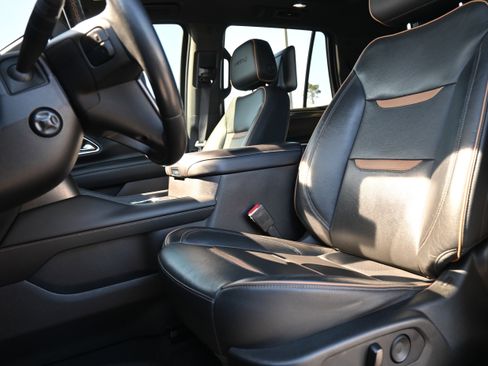 Used 2021 GMC Yukon AT4 w/ AT4 Premium Package image 14