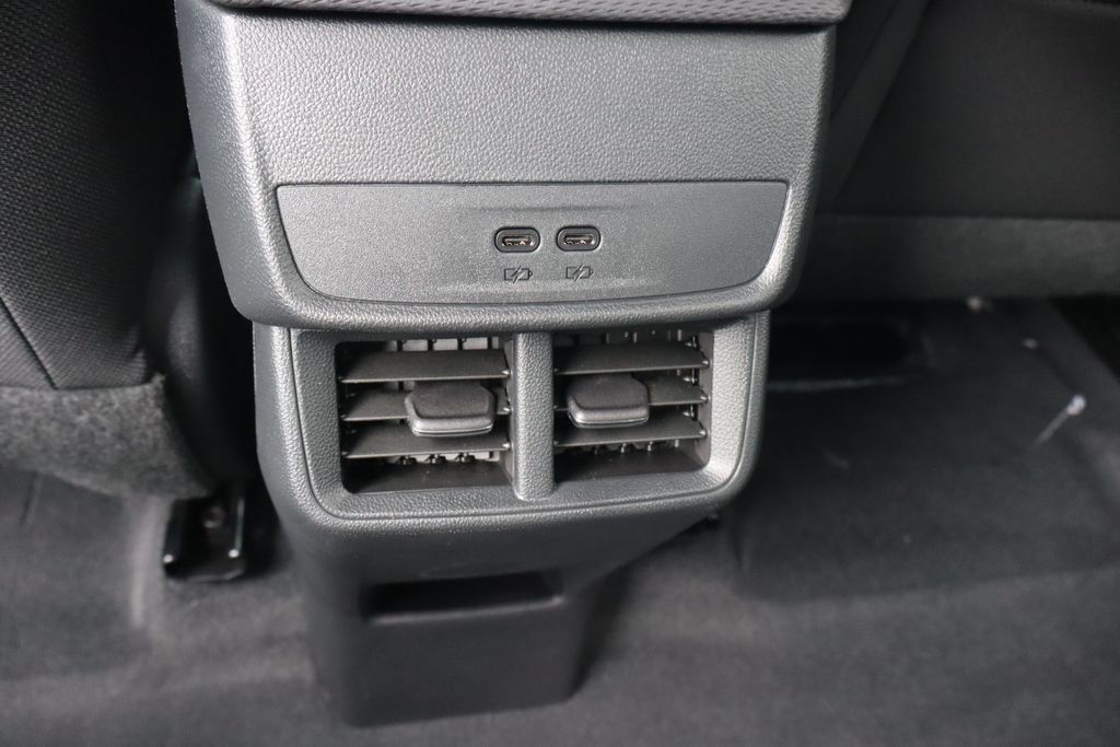 New 2027 Chevrolet Equinox LT FWD image 17