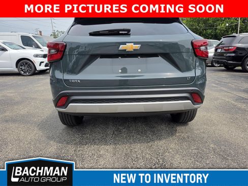 Used 2025 Chevrolet Trax LT w/ Driver Confidence Package FWD image 6