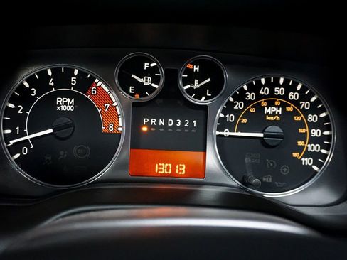 Used 2009 HUMMER H3 Alpha image 22