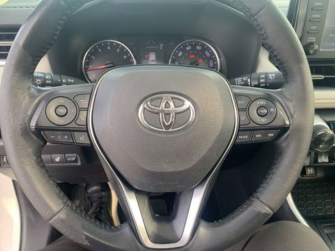 Used 2019 Toyota RAV4 XLE Premium w/ Cold Weather Package AWD/4WD image 17