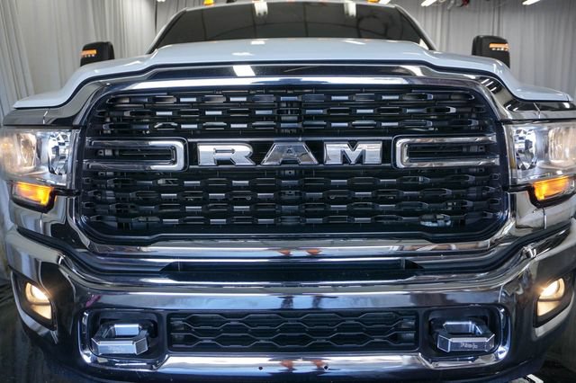 Used 2024 RAM 3500 Big Horn AWD/4WD image 3