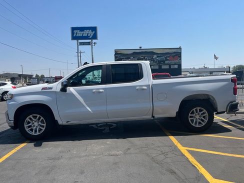 Used 2019 Chevrolet Silverado 1500 LT w/ Z71 Off-Road Package AWD/4WD image 7