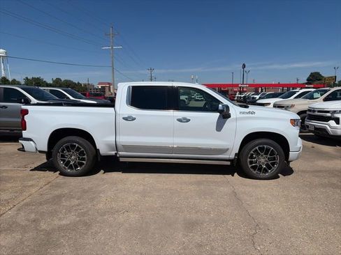 New 2026 Chevrolet Silverado 1500 High Country AWD/4WD image 7