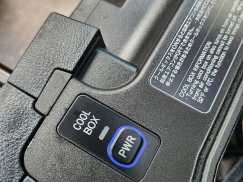 Used 2013 Toyota Land Cruiser image 38