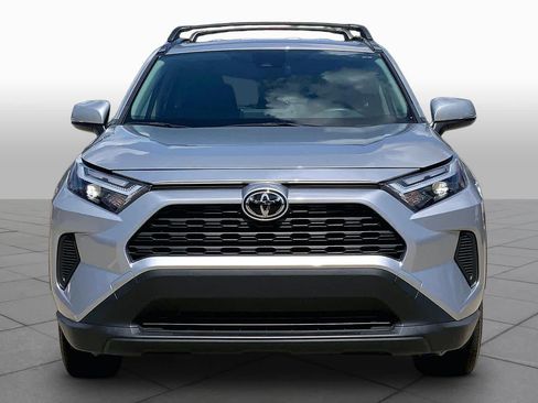 Used 2025 Toyota RAV4 XLE AWD/4WD image 4