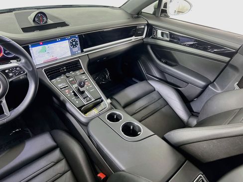 Used 2018 Porsche Panamera 4 AWD/4WD image 24