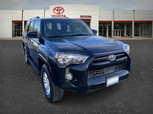 Used 2021 Toyota 4Runner SR5 image 3