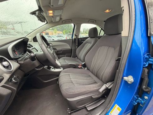 Used 2018 Chevrolet Sonic LT FWD image 13