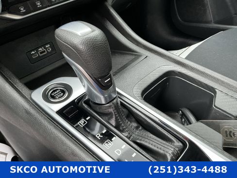 Used 2021 Nissan Sentra SV FWD image 22