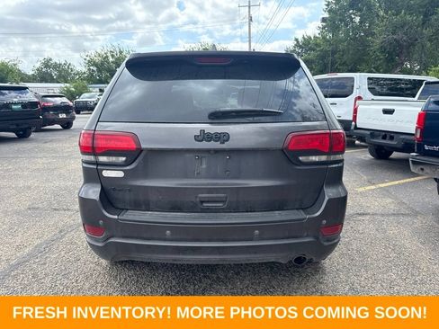 Used 2020 Jeep Grand Cherokee Altitude AWD/4WD image 3