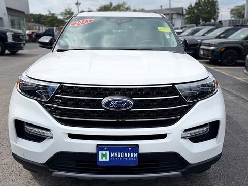 Used 2023 Ford Explorer XLT w/ Equipment Group 202A AWD/4WD image 11
