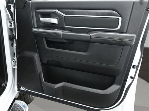 Used 2024 RAM 3500 Big Horn image 18