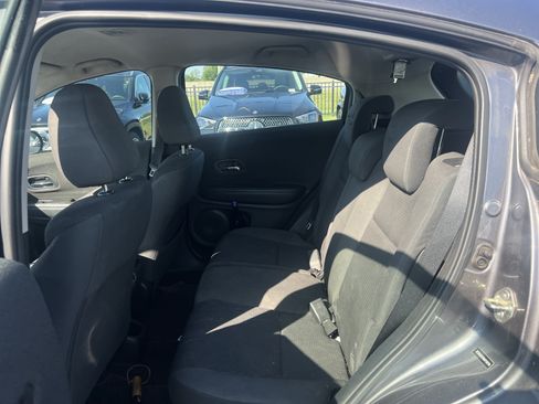 Used 2019 Honda HR-V LX image 32