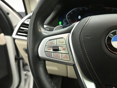 Used 2022 BMW X7 xDrive40i w/ Executive Package image 16