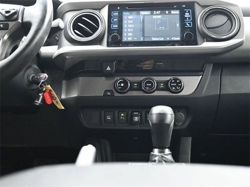 Used 2018 Toyota Tacoma SR5 image 14