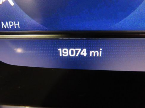 Used 2024 Chevrolet Tahoe LT image 12