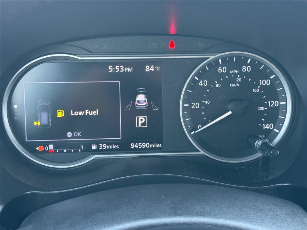 Used 2019 Nissan Kicks SR w/ SR Premium Package FWD image 18