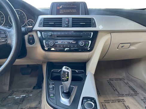 Used 2016 BMW 320i Sedan image 11