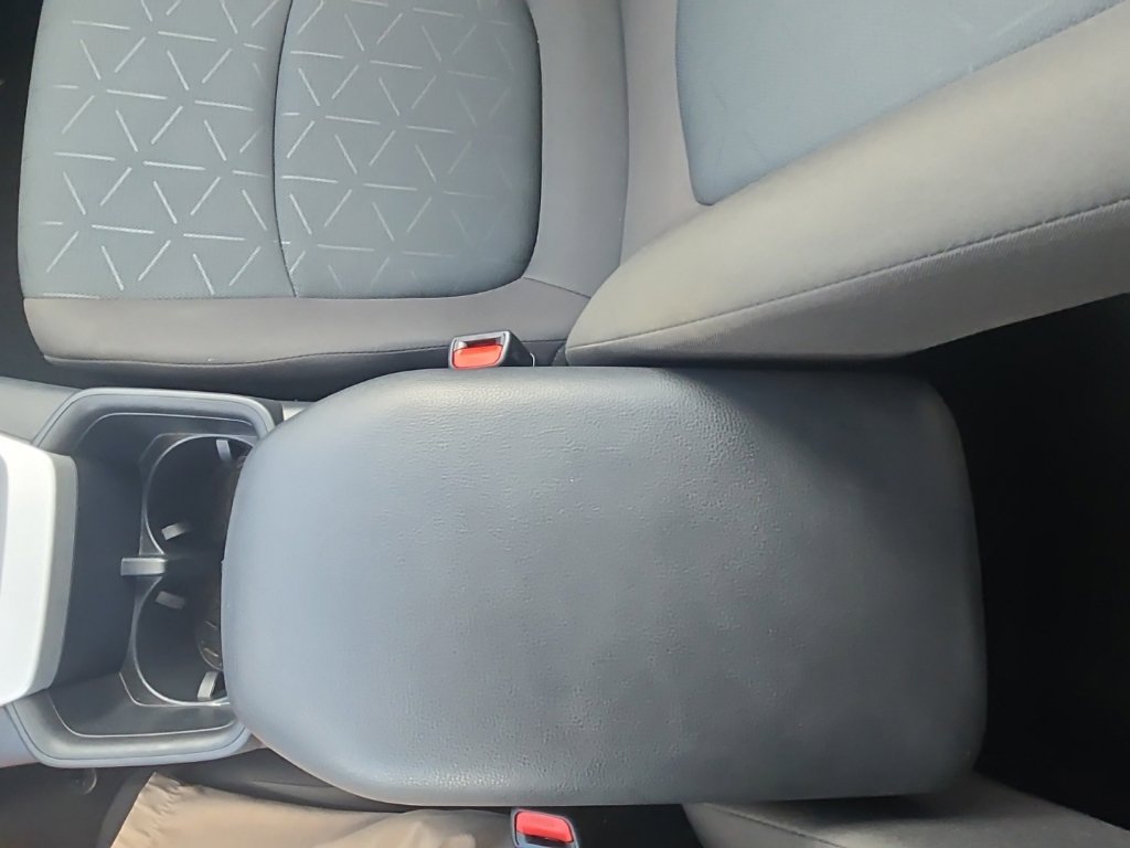 Used 2025 Toyota RAV4 XLE AWD/4WD image 24