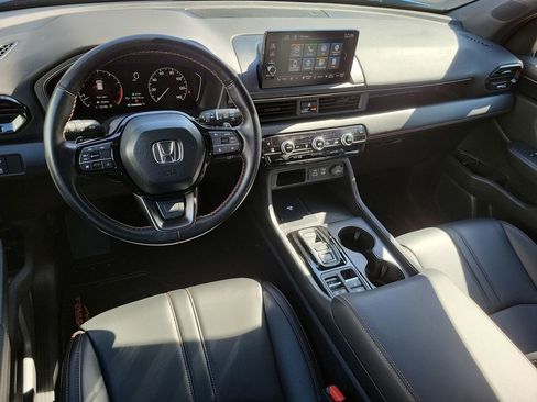 Used 2025 Honda Pilot TrailSport image 20