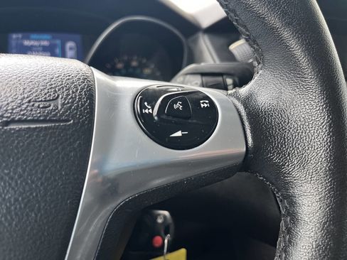 Used 2014 Ford Focus SE w/ SE Sport Package image 20