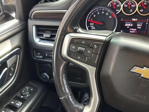 Used 2021 Chevrolet Suburban LT image 24