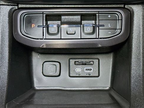 Used 2022 GMC Acadia AT4 w/ Technology Package image 14