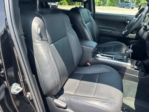 Used 2023 Toyota Tacoma Limited w/ Nightshade Package AWD/4WD image 24