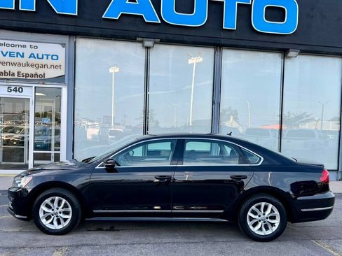 Used 2017 Volkswagen Passat 1.8T S FWD image 31
